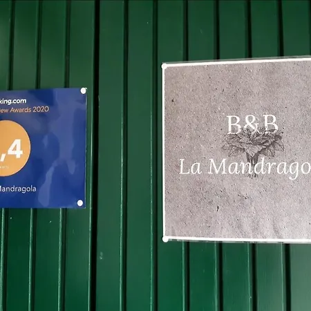 La Mandragola לינה וארוחת בוקר *
